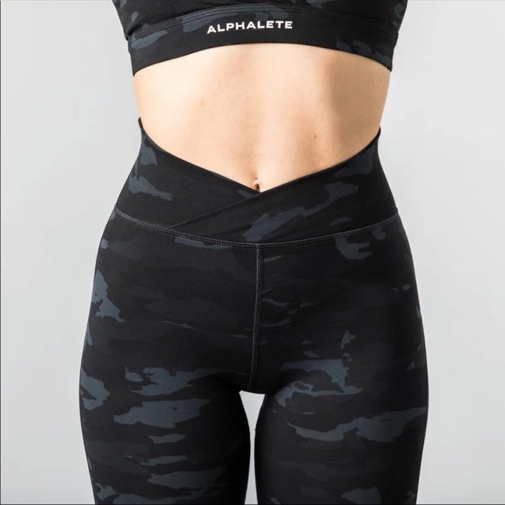 Camo Alphalete Surface Path Legging